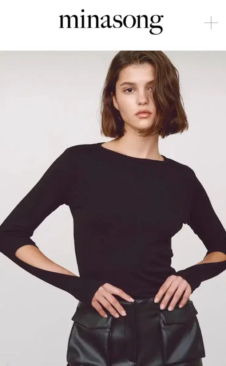 민아송 ESSENTIAL CUT OUT SLEEVE TOP - BLACK