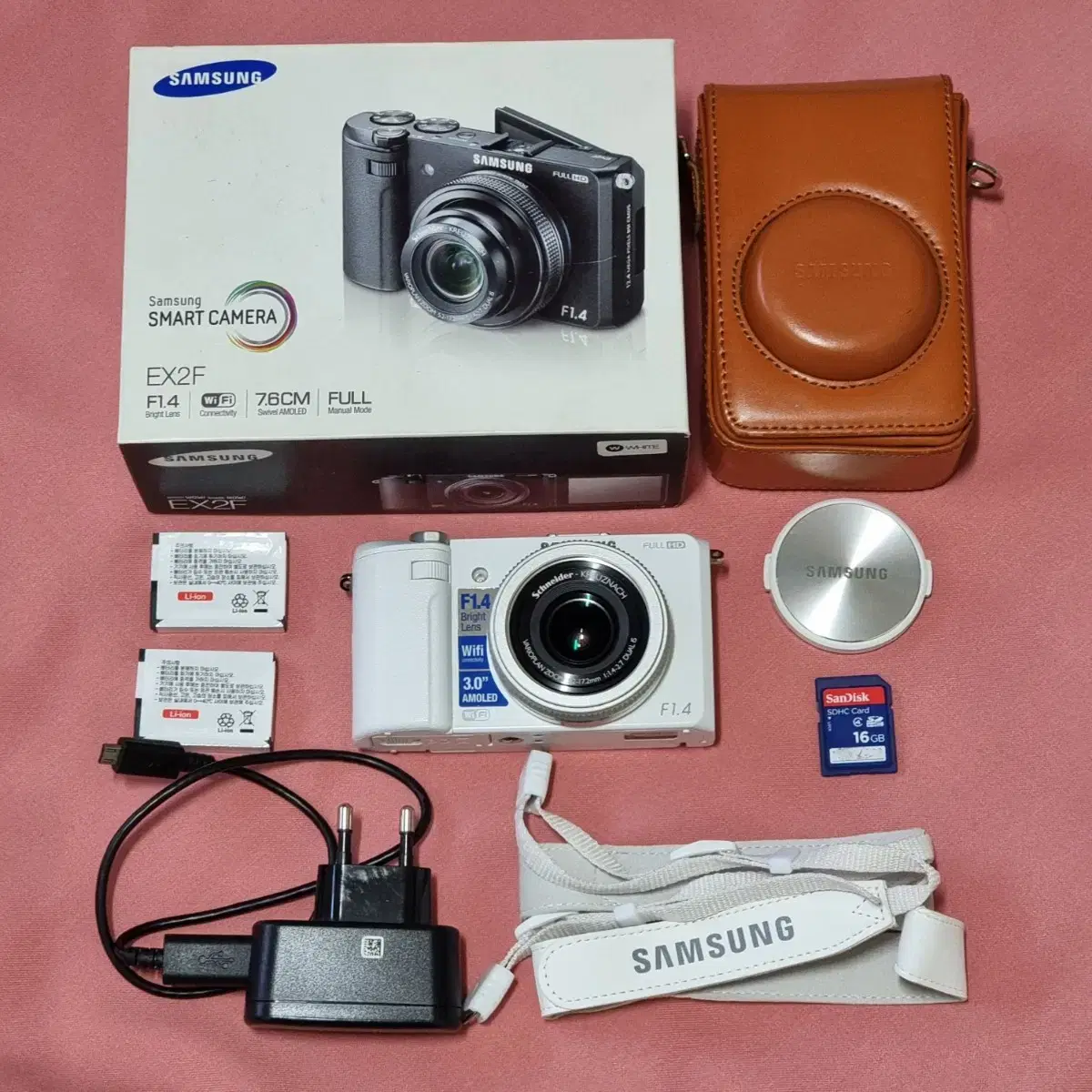 Samsung EX2F f1.4 camera