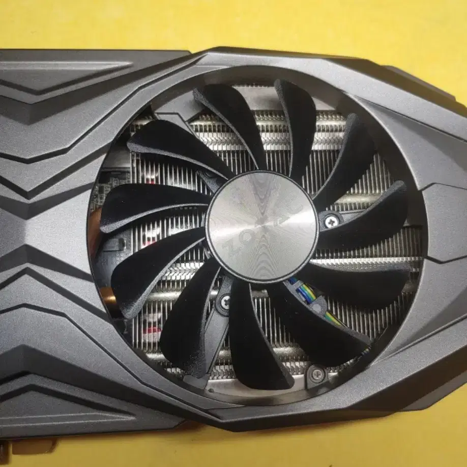 ZOTAC GTX 1080TI 그래픽카드 추금 20만원으로 3080 구합