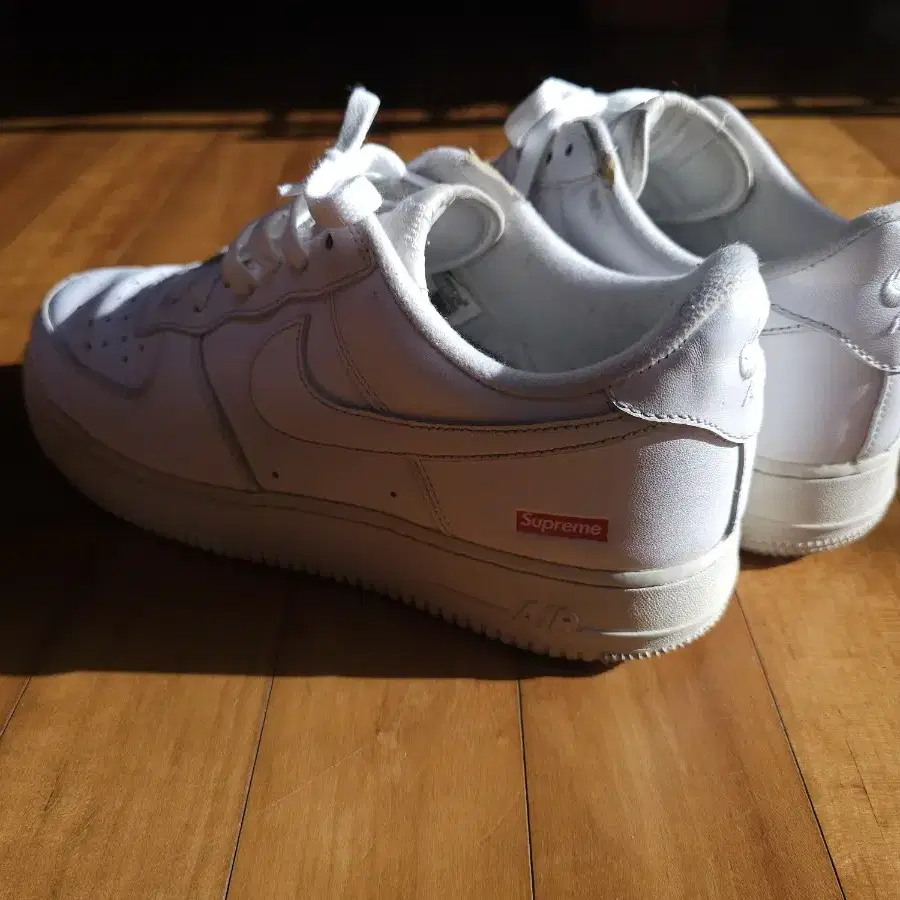 [285]Supreme Air Force White