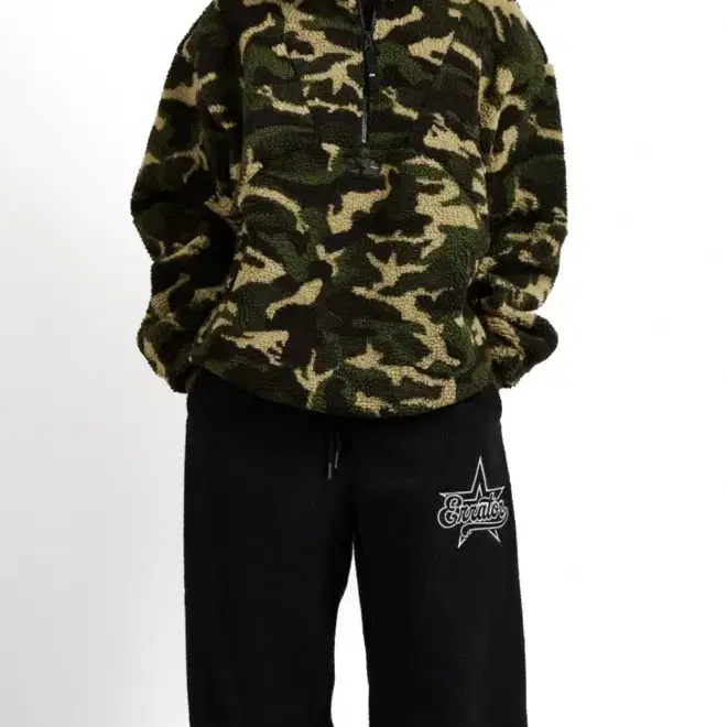 [ERTR] Embroidery Anorak Fleece (Camo)