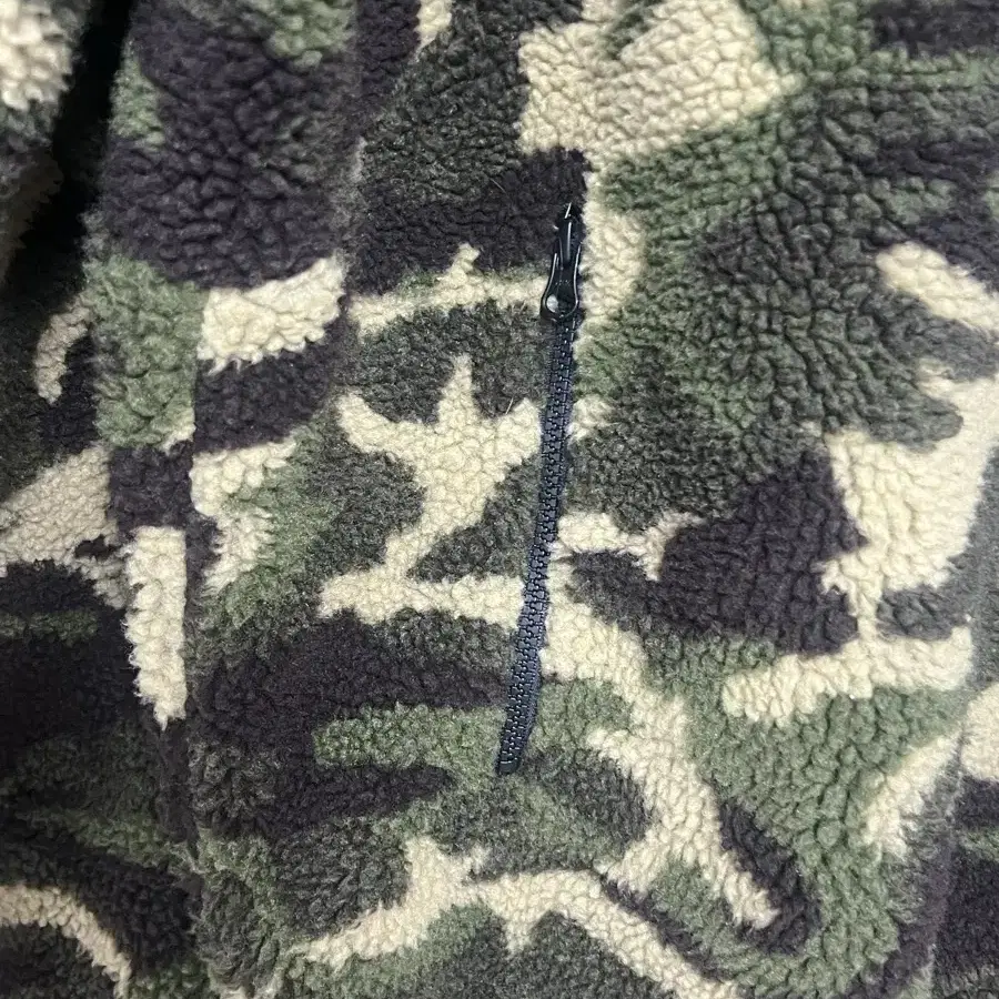 [ERTR] Embroidery Anorak Fleece (Camo)