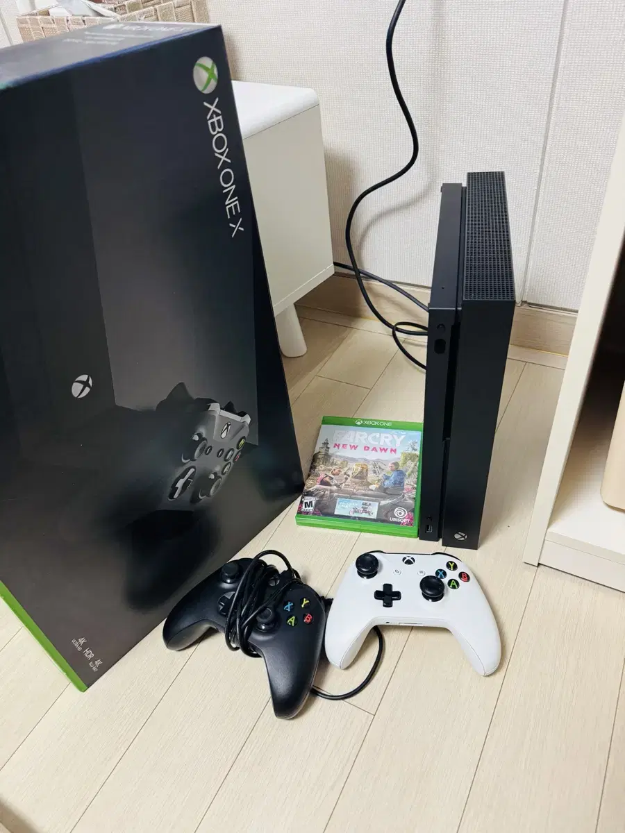 xbox one x ssd1테라 풀박 팝니다