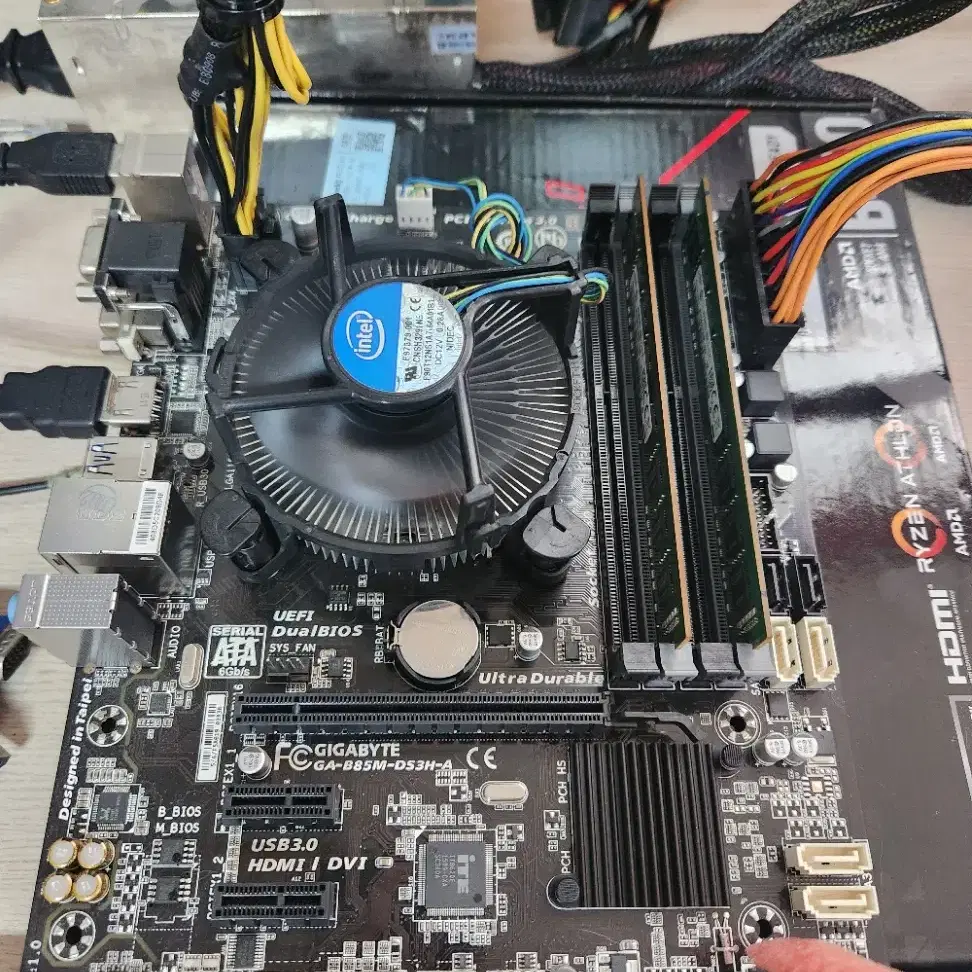 i7 4770 / B85M DS3H / 8G x 2 7만 (택포)