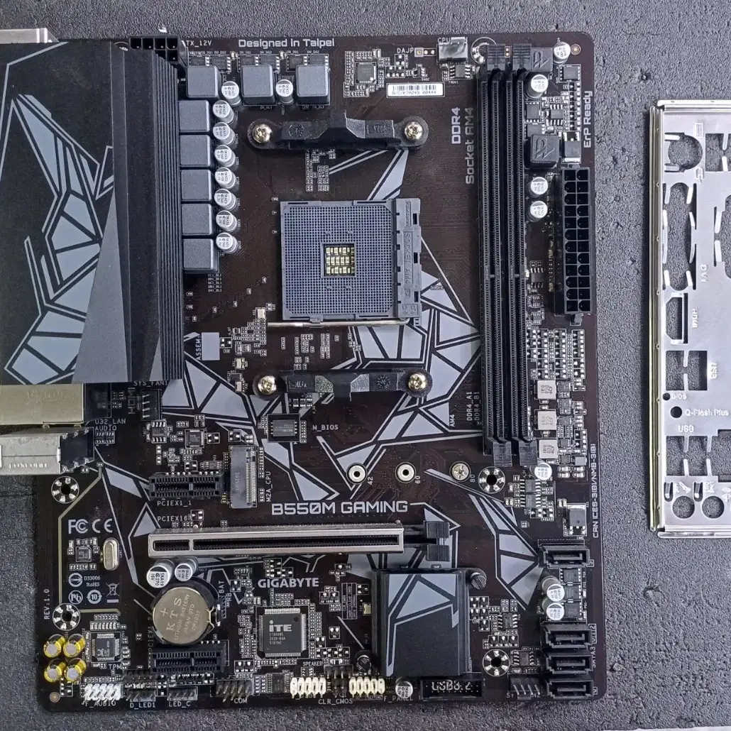 GIGABYTE B550M Gaming 게이밍에디션