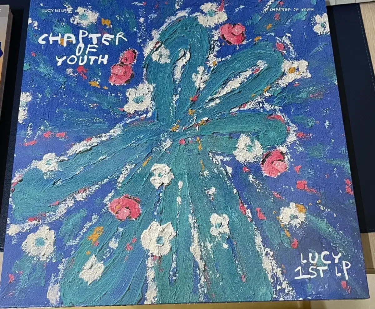 루시 1st LP Chapter of Youth 미개봉