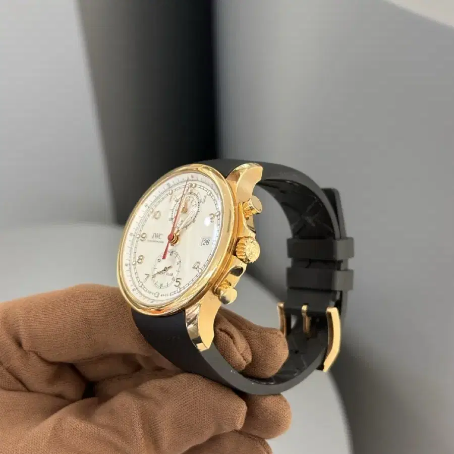 IWC 요트클럽 금통