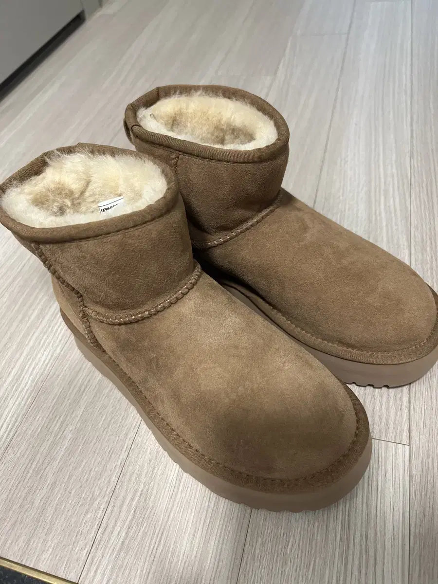 UGG 플랫폼부츠