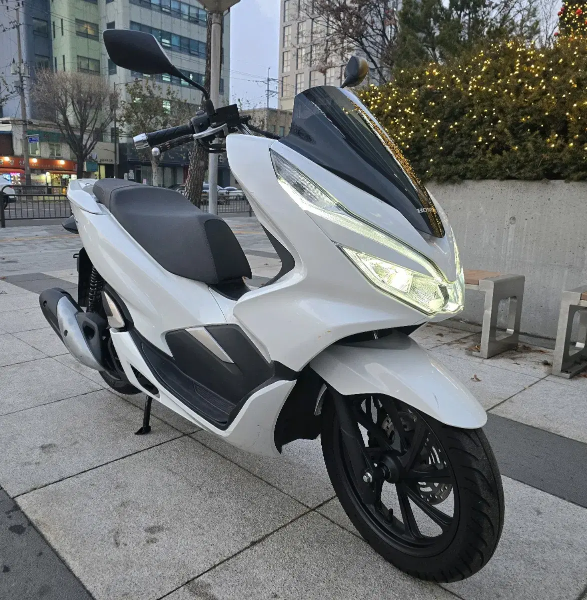 점검완료 2020년식 혼다 PCX125 흰색 판매합니다