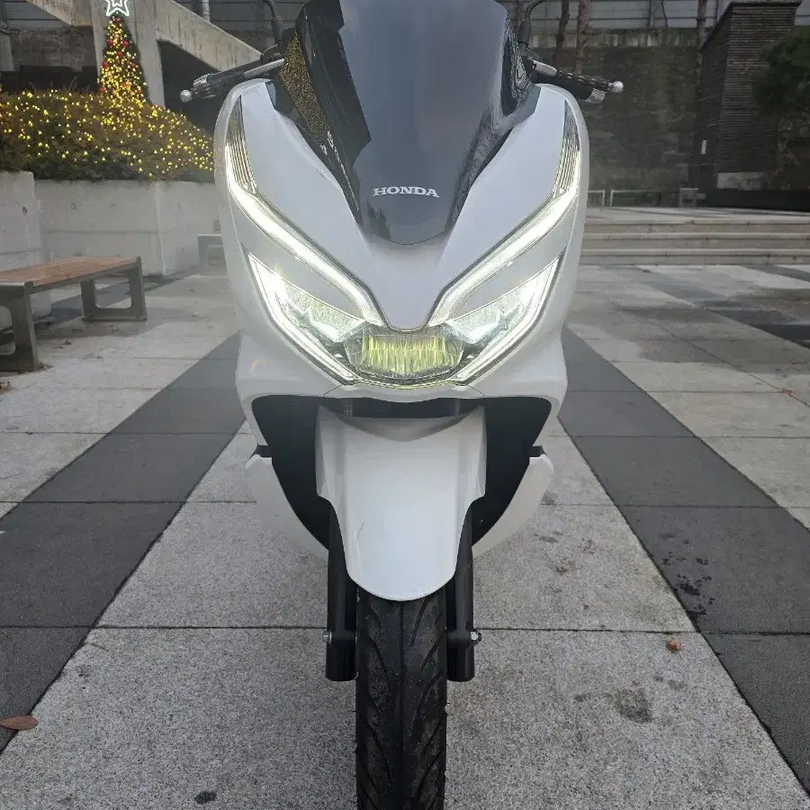 점검완료 2020년식 혼다 PCX125 흰색 판매합니다