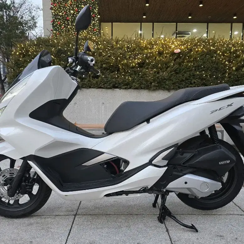 점검완료 2020년식 혼다 PCX125 흰색 판매합니다