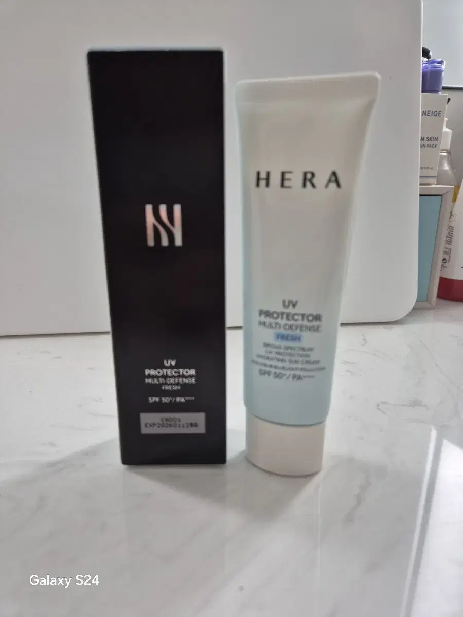 <미개봉 새상품> HERA UV Protector