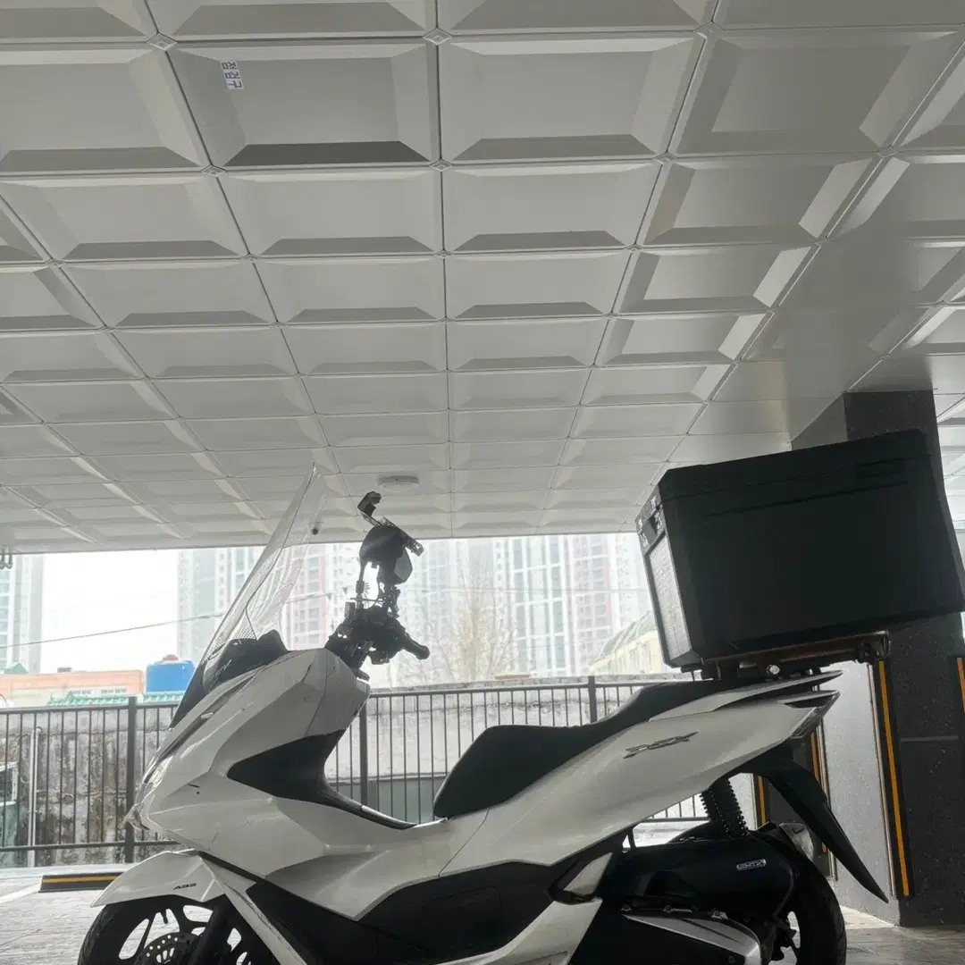 PCX125 22년식 (ABS 배달셋완) 판매합니다~