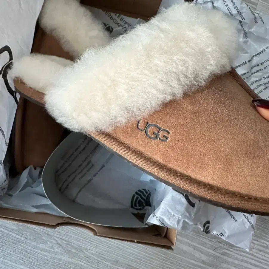 어그 ugg 스커페트 2 슬리퍼 240(us7) 새상품