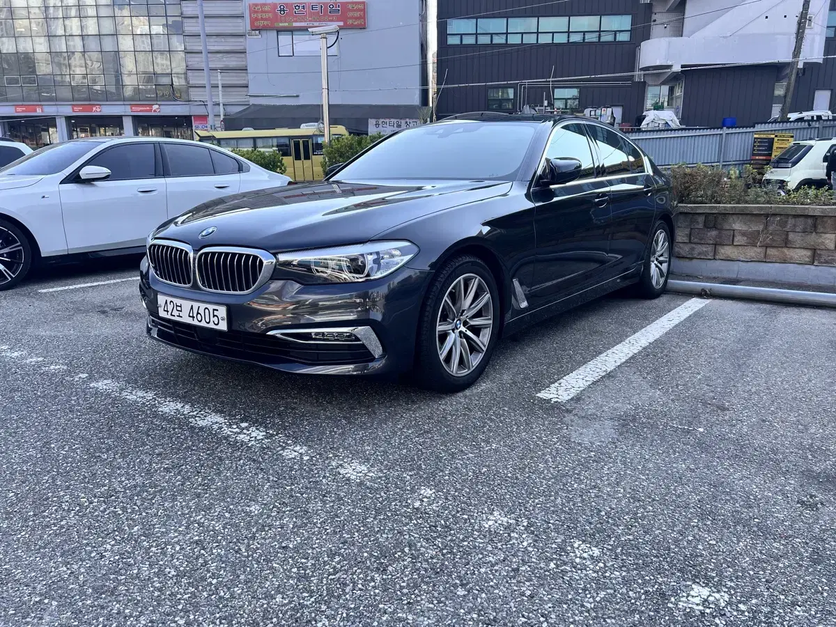 bmw520i 럭셔리 2019년7월식 팝니다