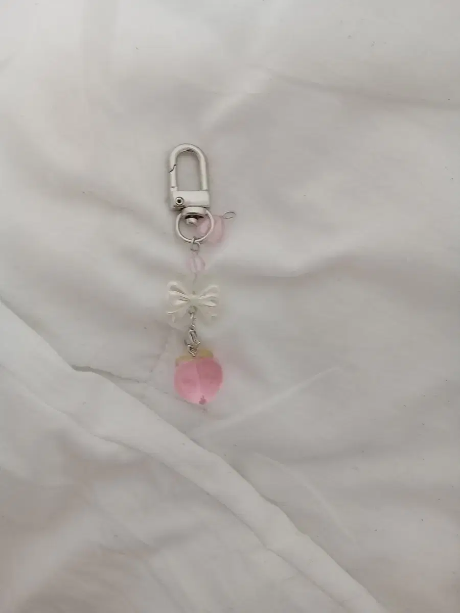 Peach keyring