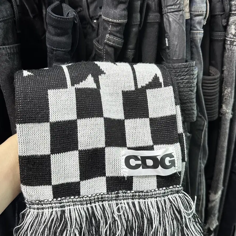 cdg 체크 머플러