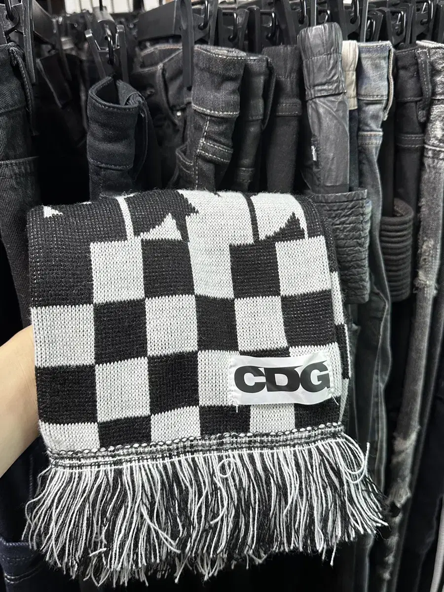 cdg 체크 머플러