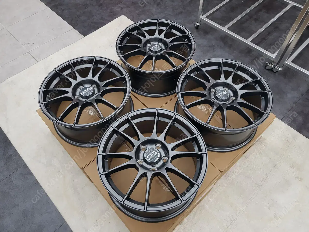 Sell new 17-inch custom wheels Ultra Rejeur matte gunmetal