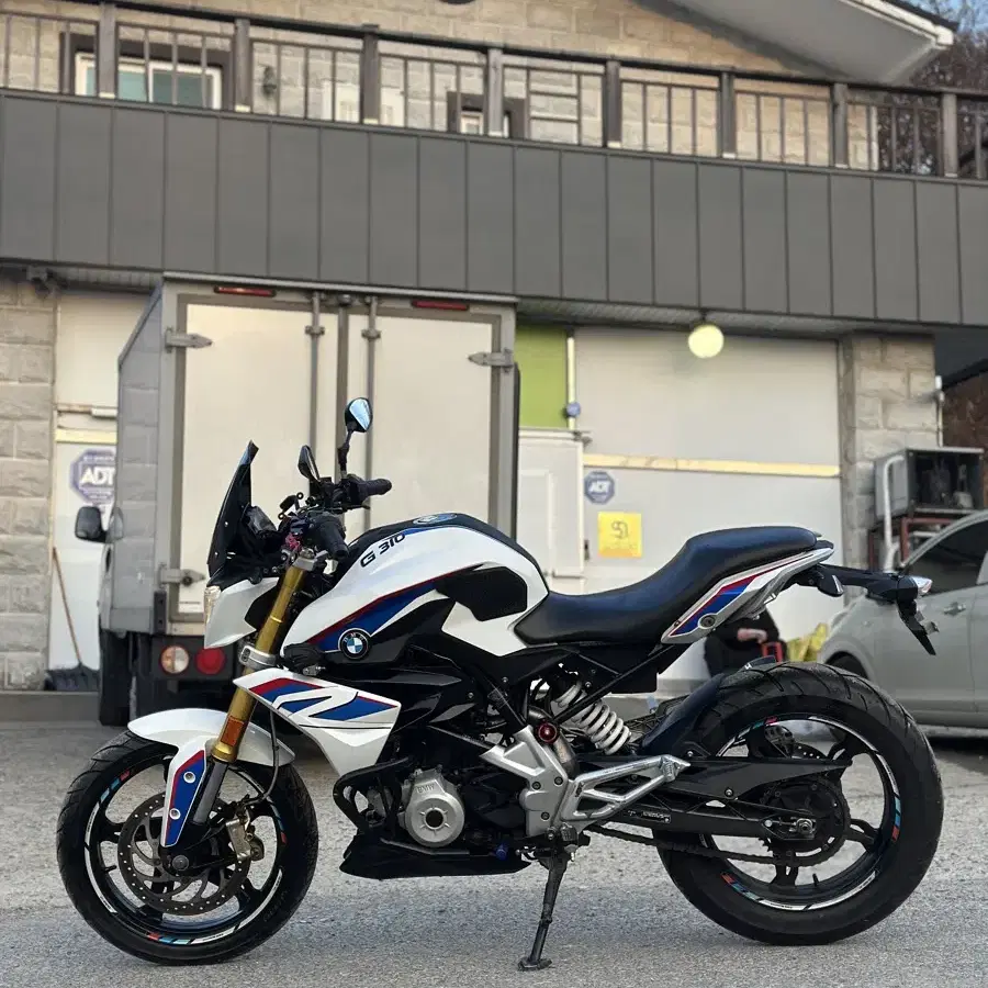 특가)g310r 18년 짧은 키로수 머플러,안개등 튜닝 저렴히 판매합니다