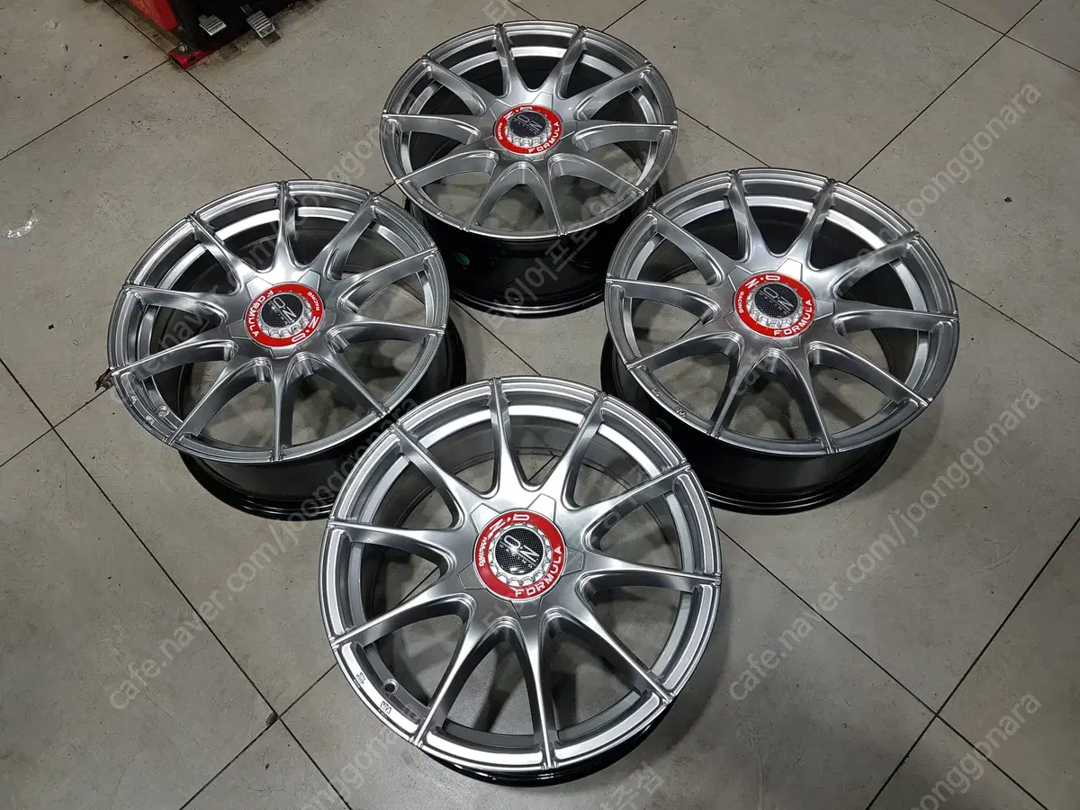 Sell new 17-inch OZ Formula Hyper Silver custom wheels