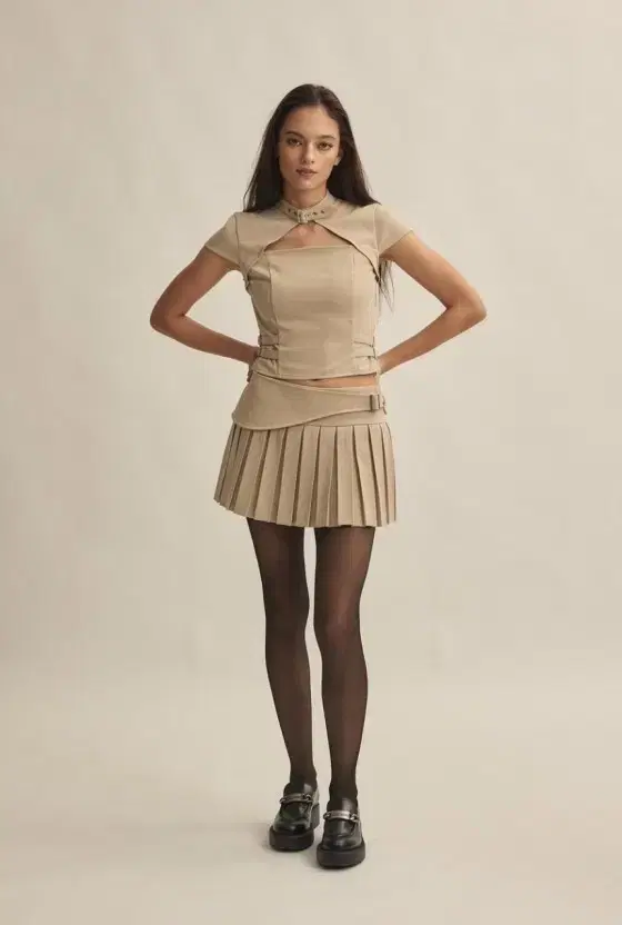 쓰리타임즈 tidy pleats skirt 베이지