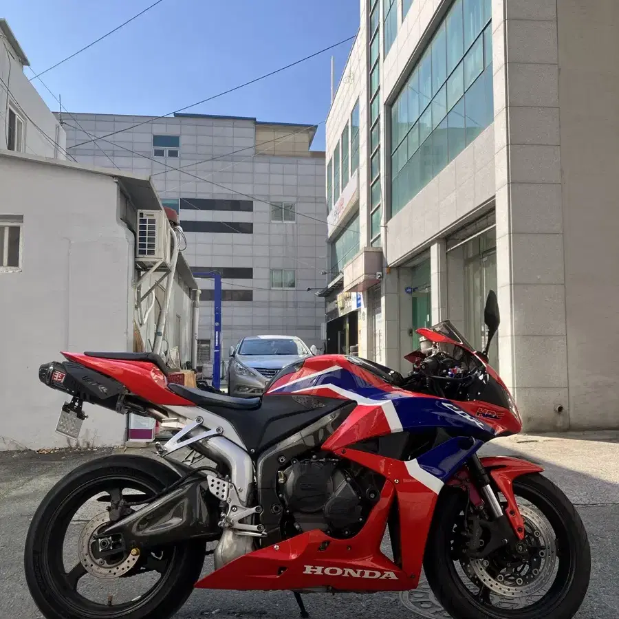 cbr600rr 07년식 사제카울되있습니다!