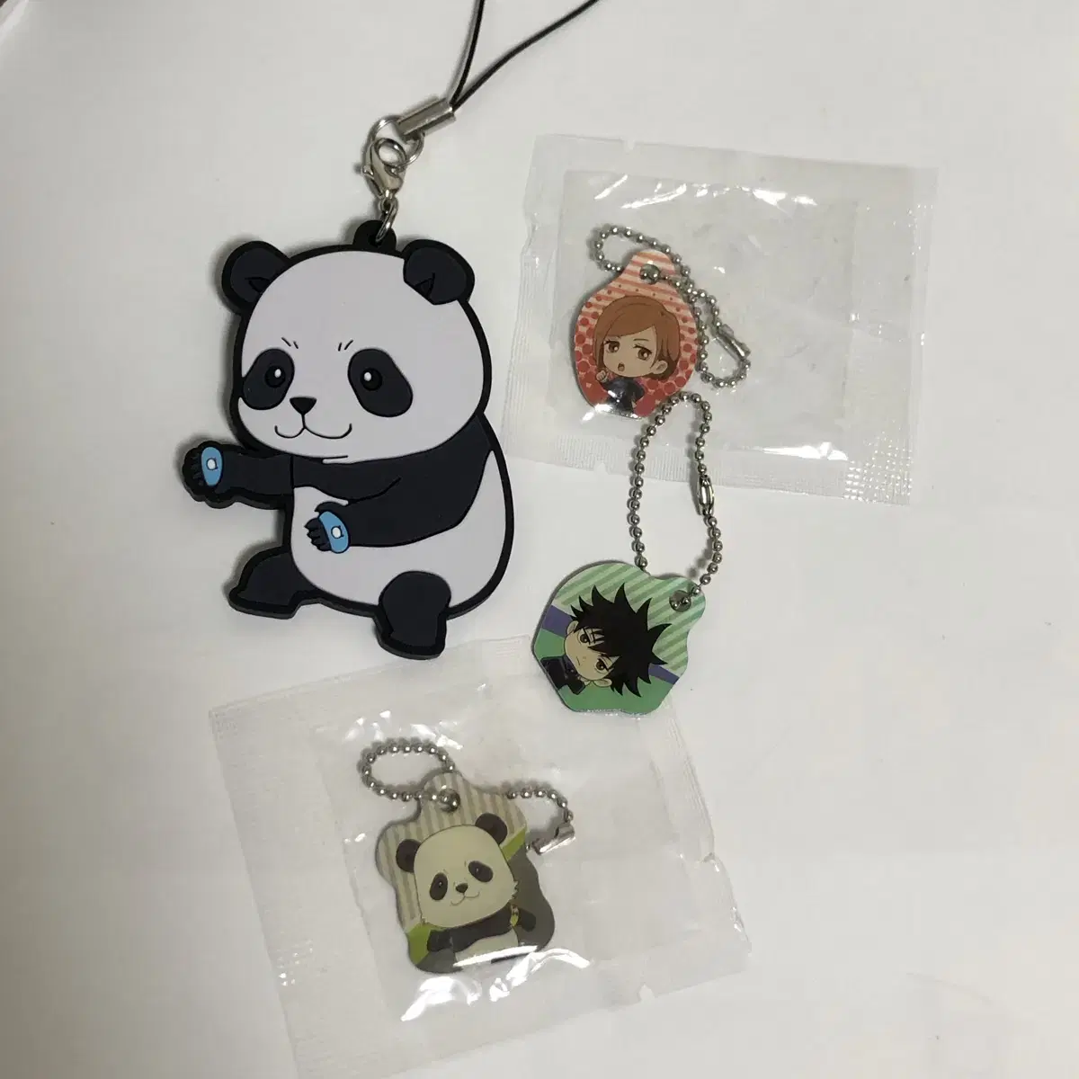 Zuu Spinning Mini Metal Keyring (Megumi, Nova, Panda), Rubber Strap (Panda)