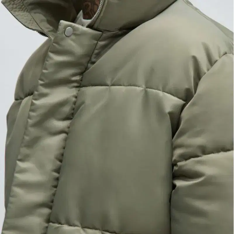 (L) NOVA Norton Cropped Puffer 자켓 (올리브)