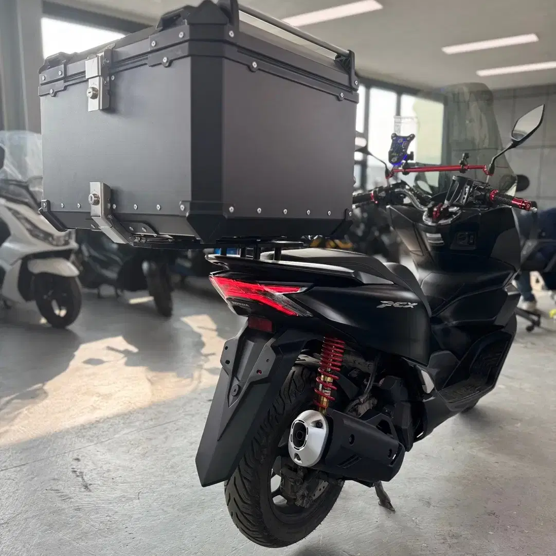 혼다 pcx125 abs 2만Km 판매중입니다.