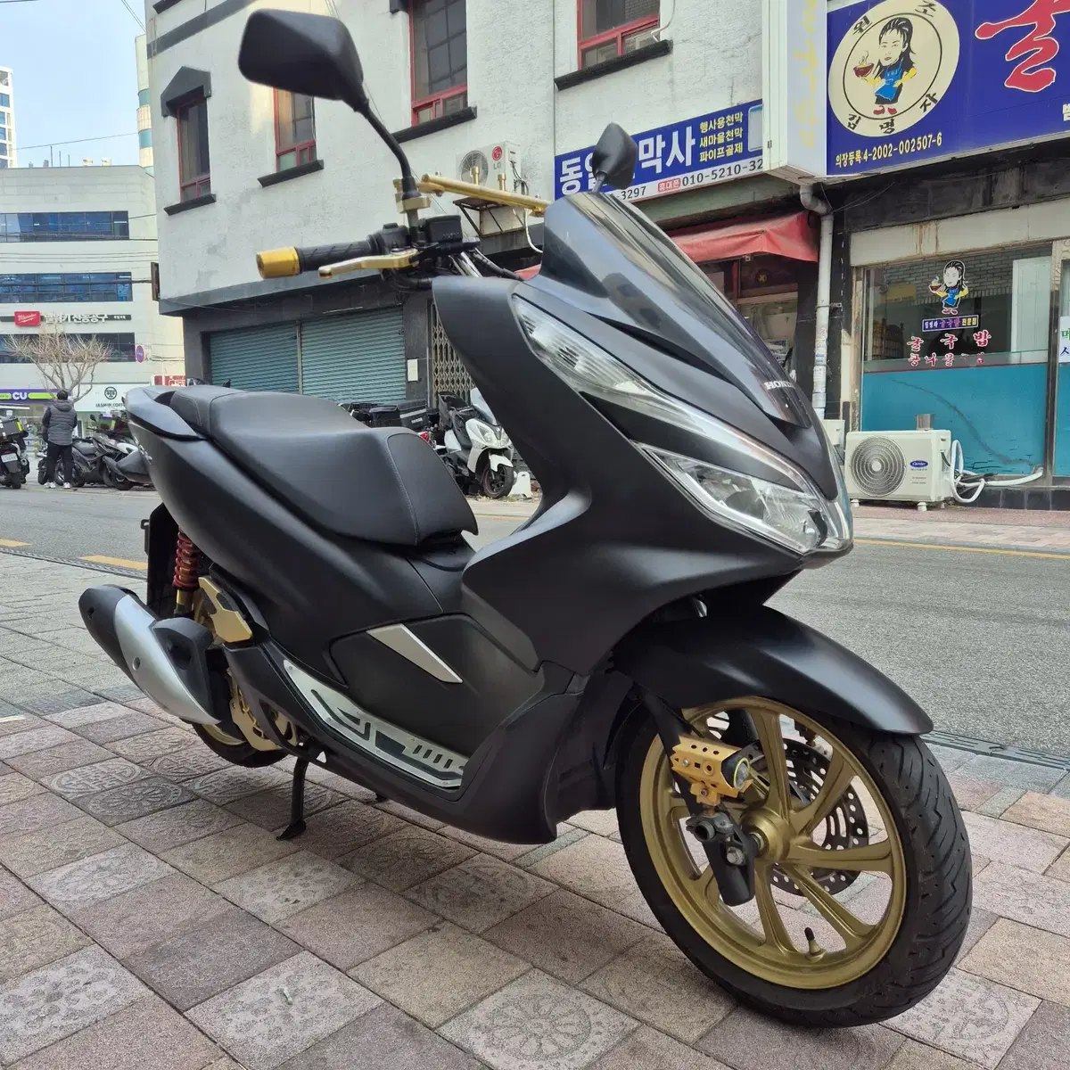 센터판 S급 혼다 PCX125 판매합니다.