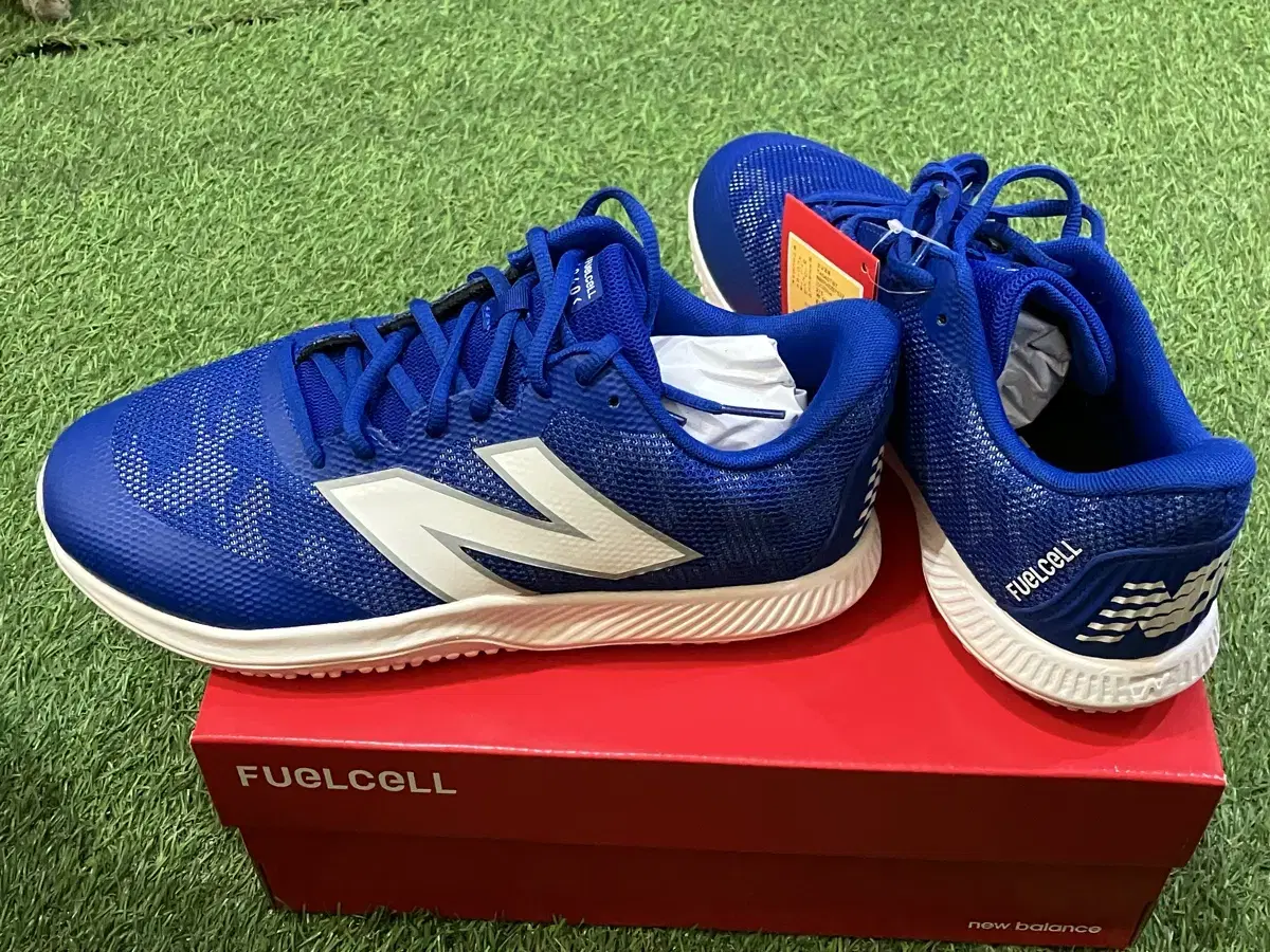 New balance Fuelcell 255mm 인조잔디화