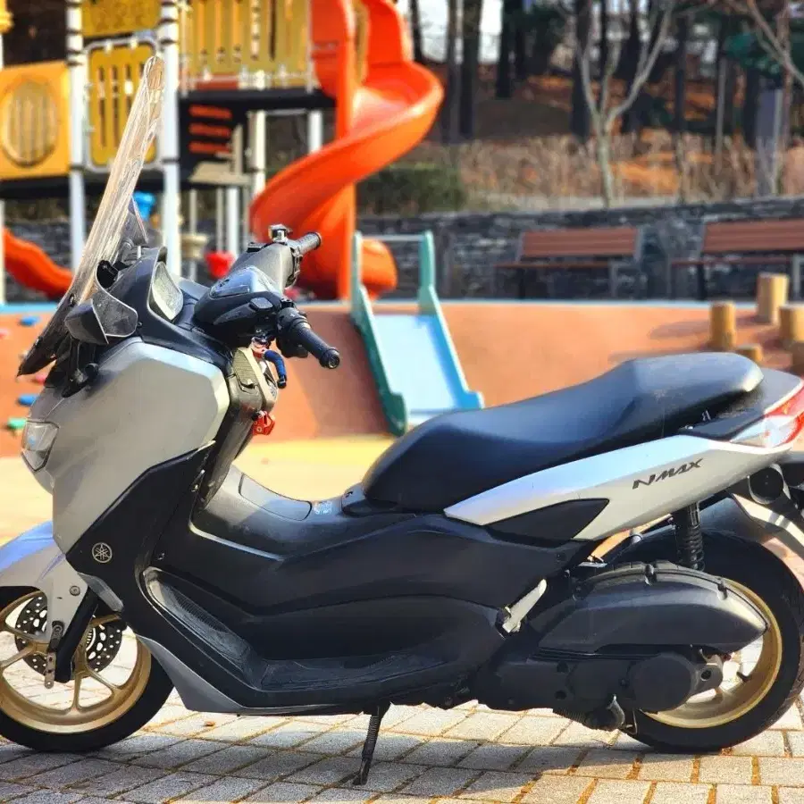 21년식 NMAX125 ABS 팝니다