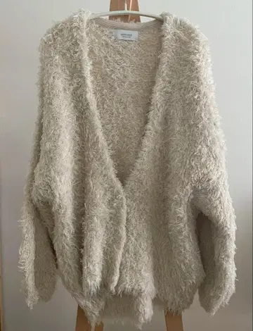 EMMI / 프린지 니트 카디건