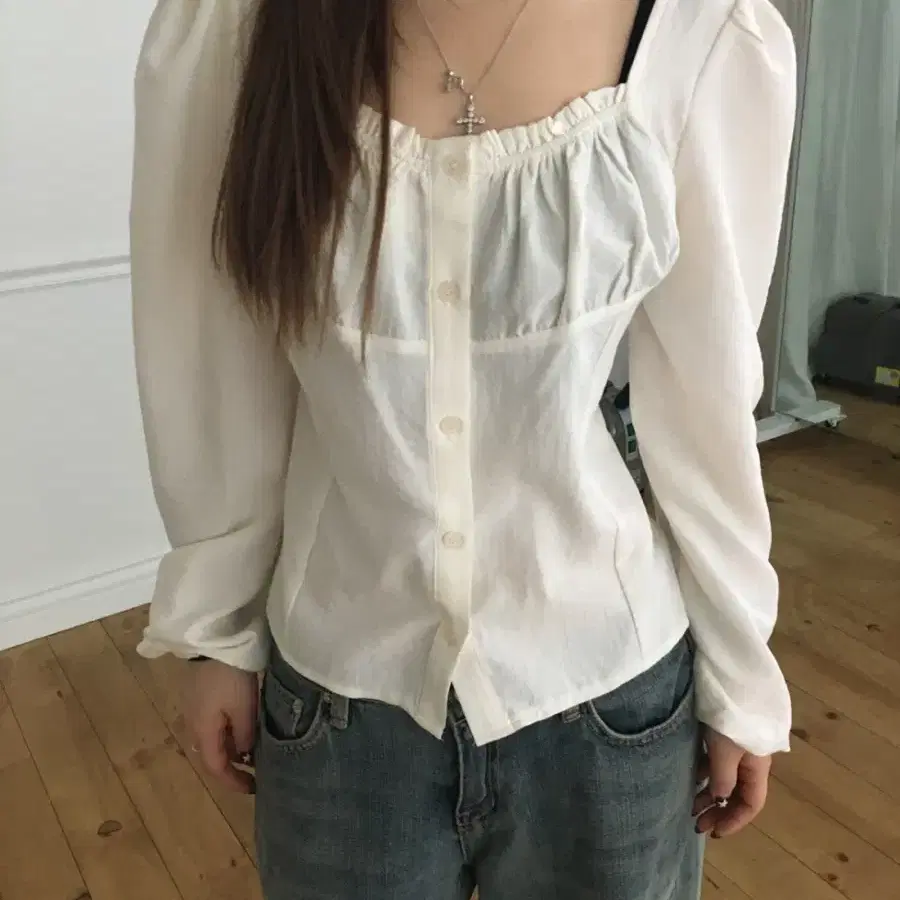 ourcabinet아워캐비넷 ruby puff blouse