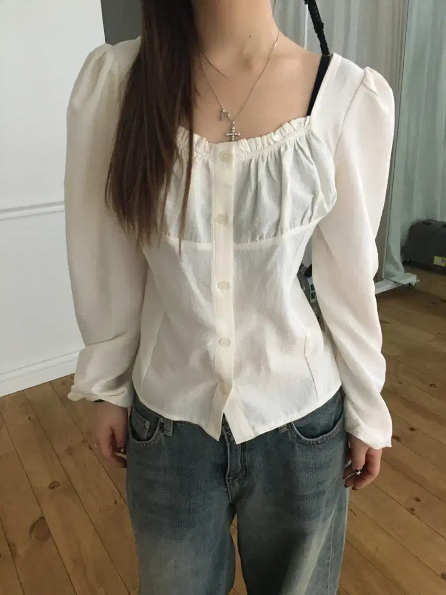 ourcabinet아워캐비넷 ruby puff blouse