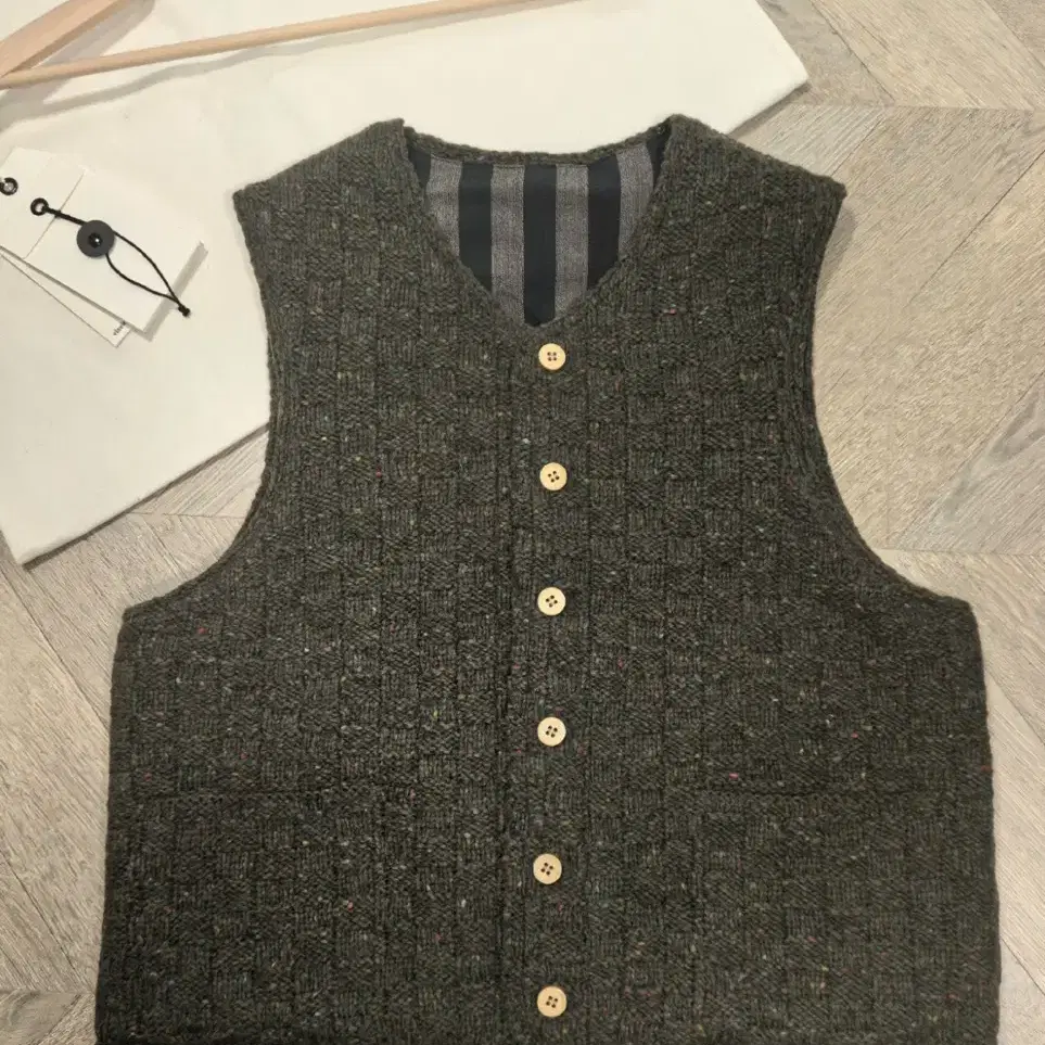 [1]비즈빔24AW Knit Vest 니트 베스트 올리브