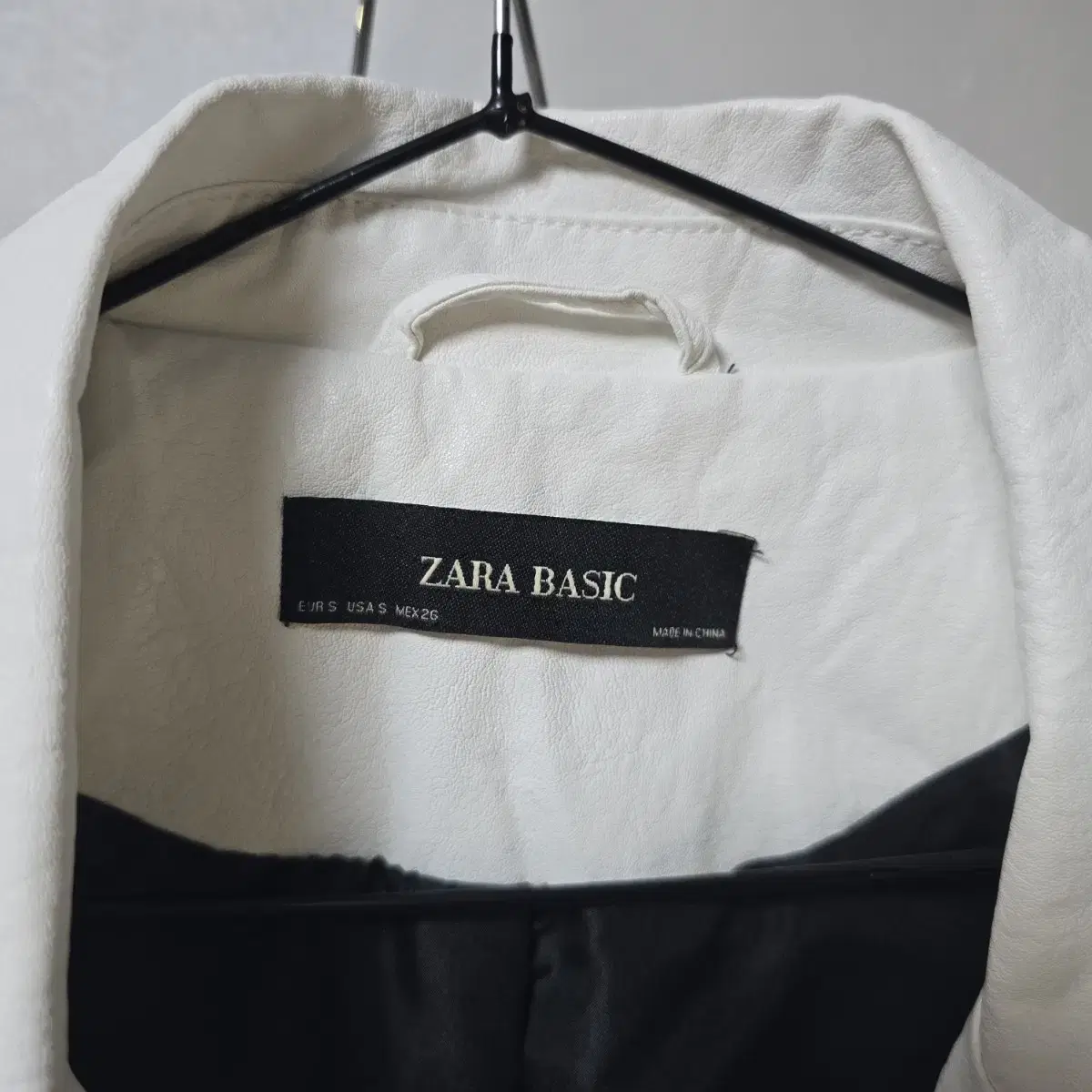 ZARA 화이트 가죽 라이더 자켓 S사이즈