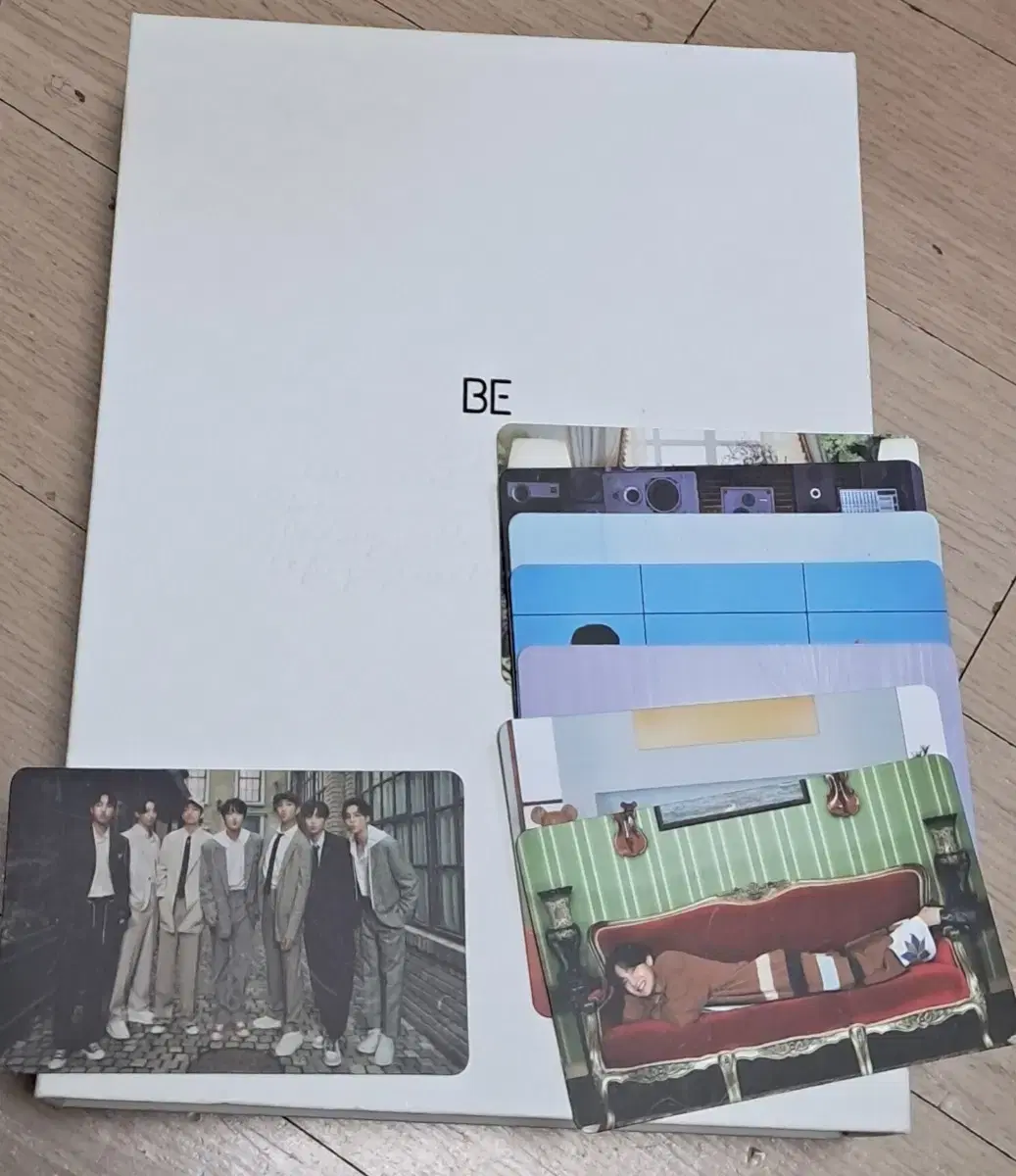 방탄 BE 앨범 + MAP OF THE SOUL 7 포카포함 일괄