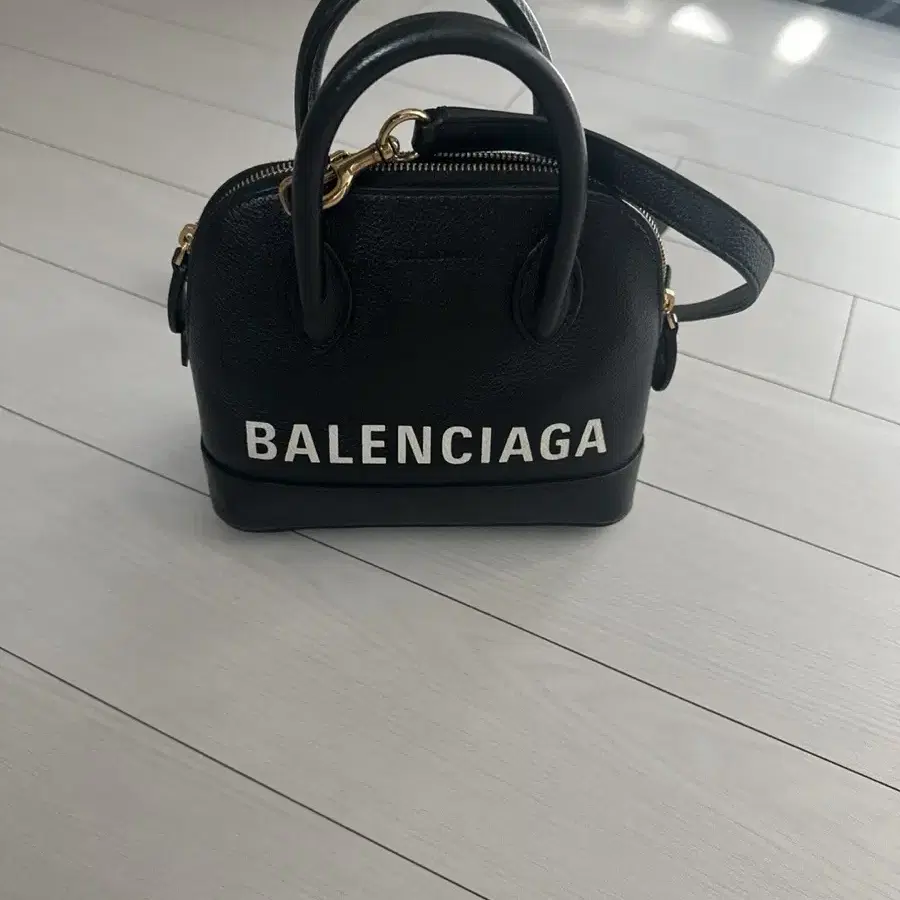 발렌시아가 Balenciaga