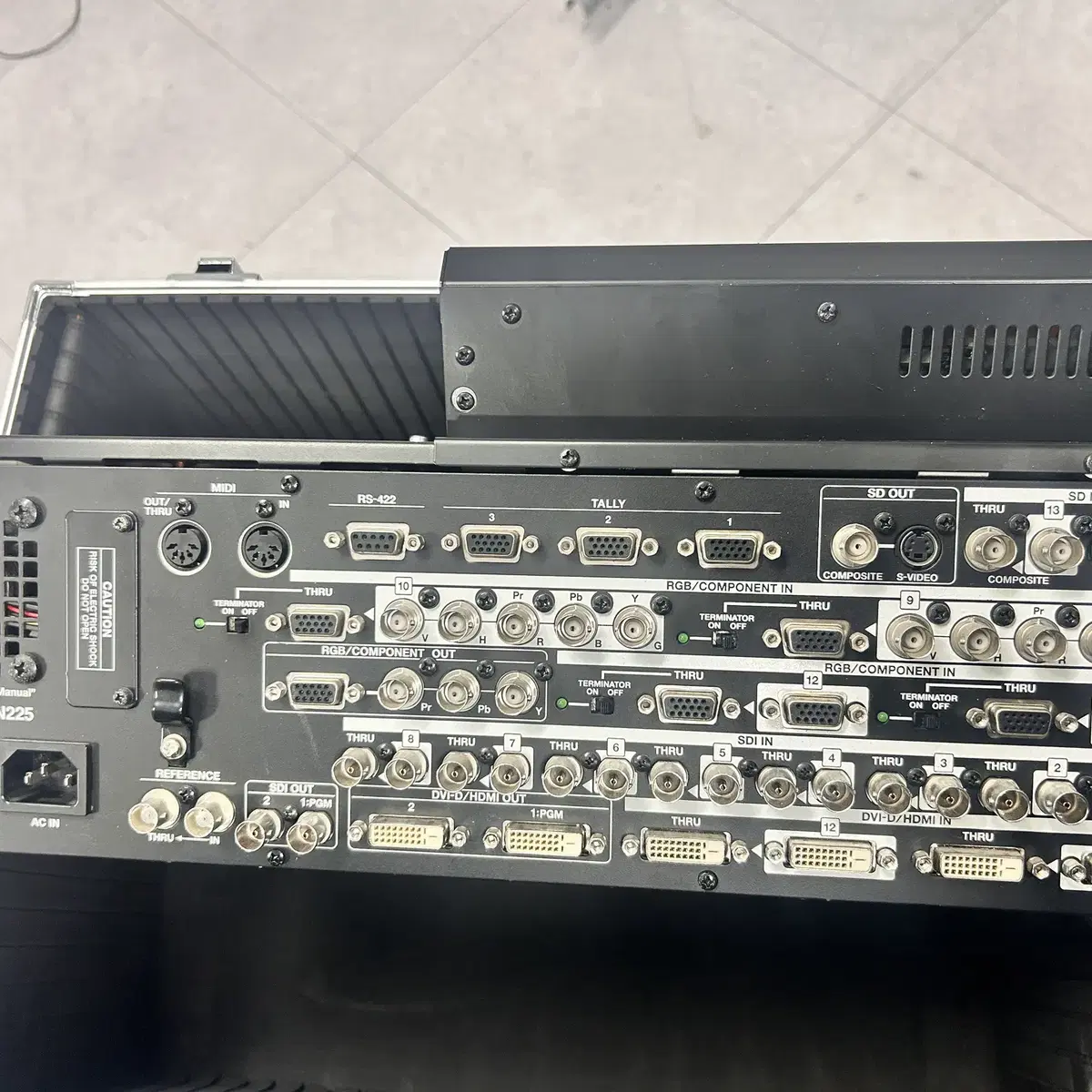 Roland v-hd1600