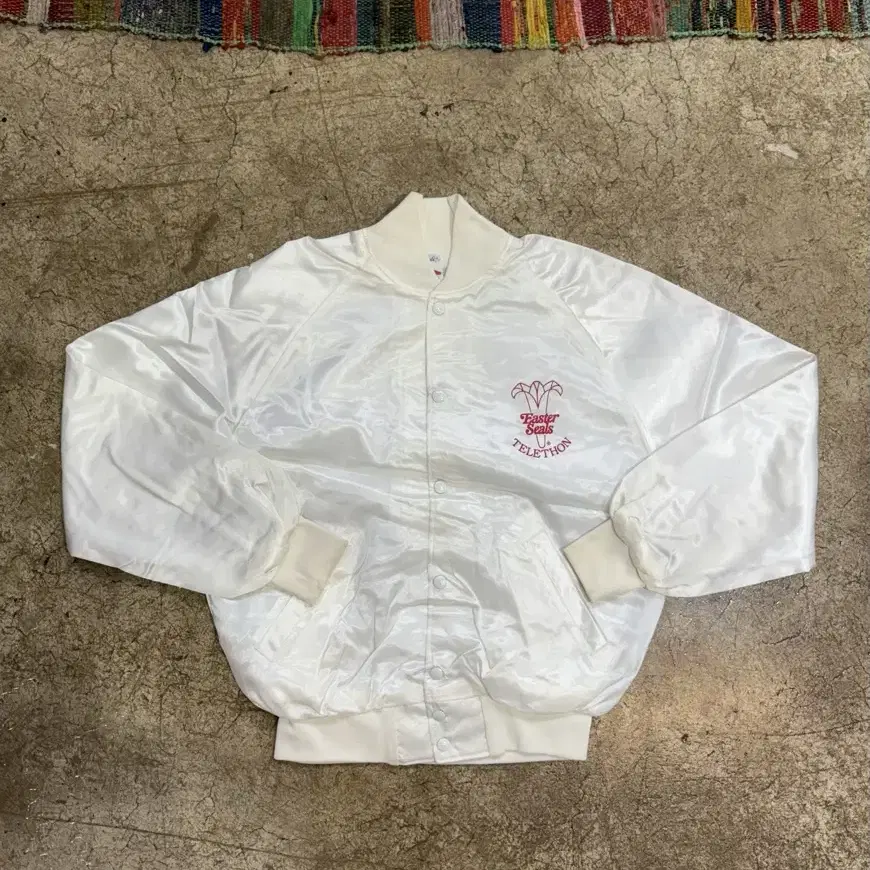 art-flo telethon White jacket