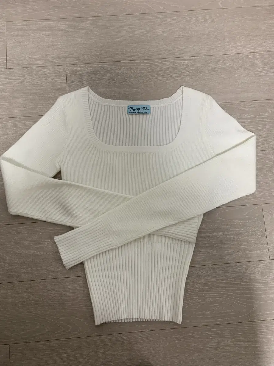 Pale Jade Square Neck Knit-T