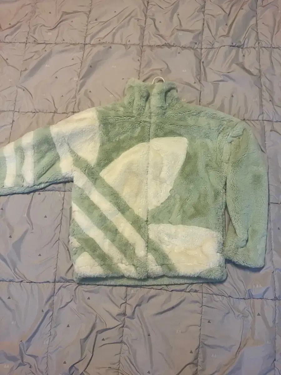 (No defects) Adidas fleece jacket with original pompom