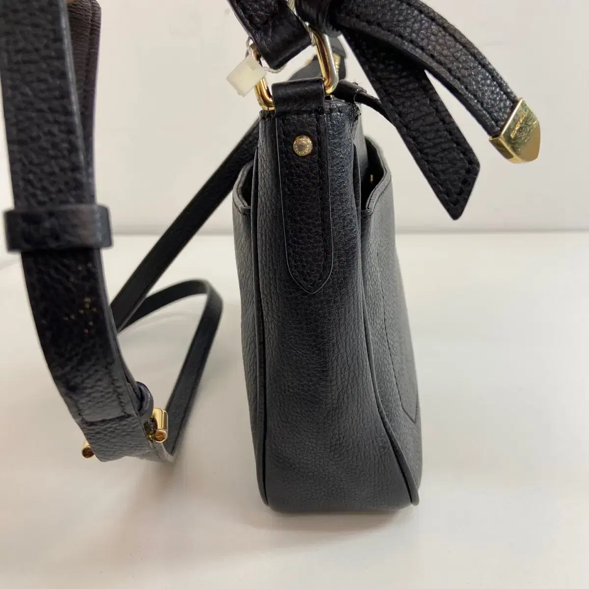 빈폴 가죽 크로스백 Beanpole leather cross bag