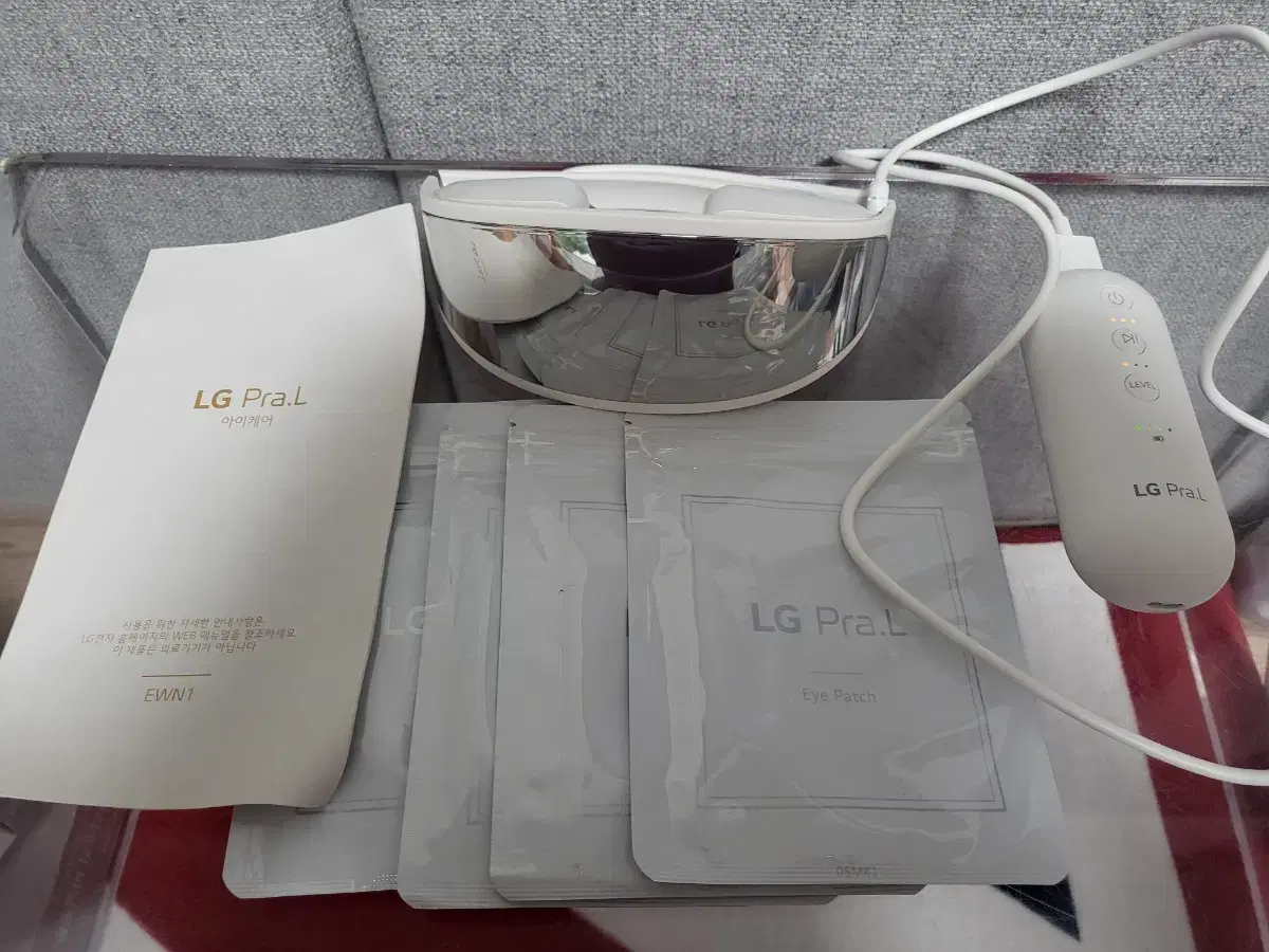 LG 프라엘 아이케어, 새 패치 4개/ 상태 최상급/ 택배비 포함 6만원