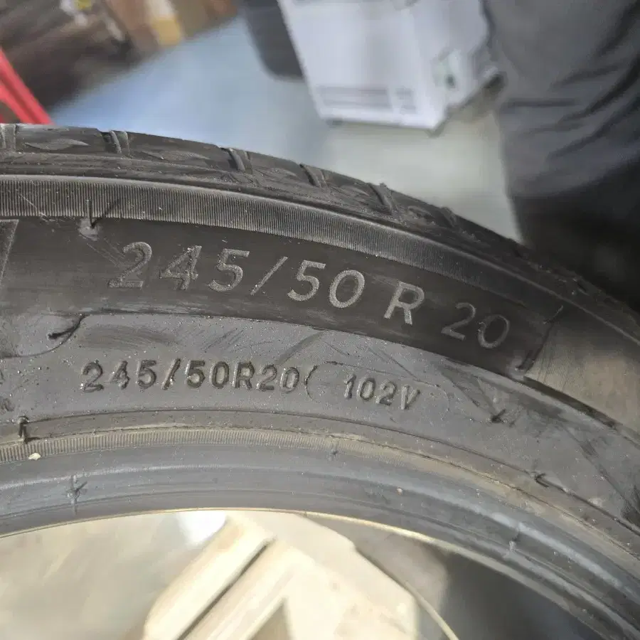 미쉐린 245 / 50R 20 A급 타이어