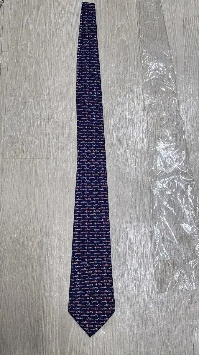 Ferragamo tie (on sale)