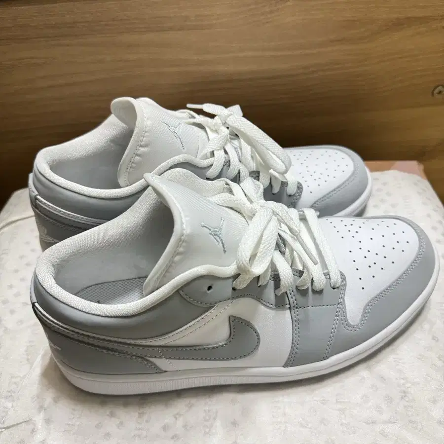 조던 1 로우 쉐도우 260 Jordan 1 Low White Wolf