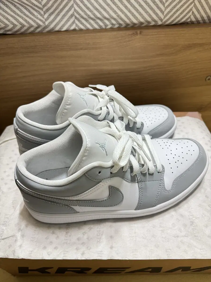 조던 1 로우 쉐도우 260 Jordan 1 Low White Wolf